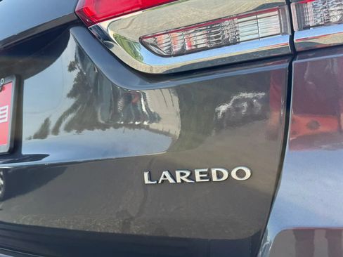 Used 2019 Jeep Grand Cherokee Laredo AWD/4WD image 37