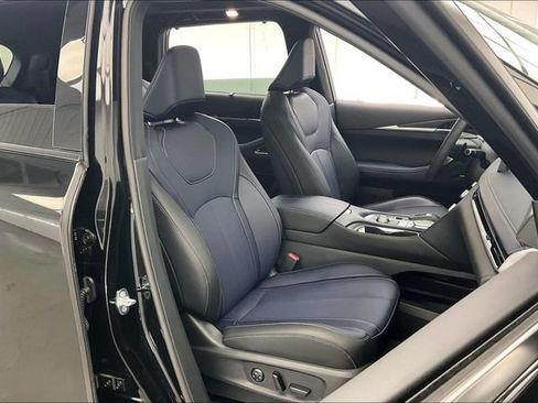 Certified 2026 INFINITI QX60 Sport w/ Dark Cargo Package AWD/4WD image 7