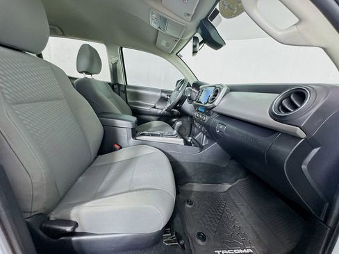 Used 2023 Toyota Tacoma SR5 AWD/4WD image 30