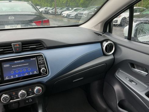 Used 2025 Nissan Versa SV FWD image 30