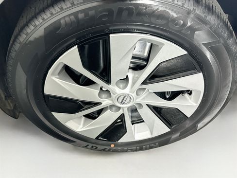 Used 2023 Nissan Altima 2.5 S FWD image 11