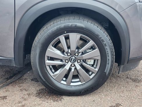 Used 2025 Nissan Pathfinder SV FWD image 30