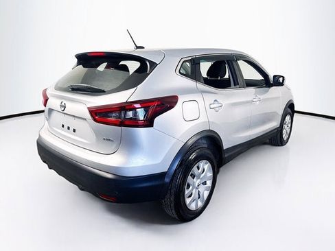 Used 2020 Nissan Rogue Sport S image 5