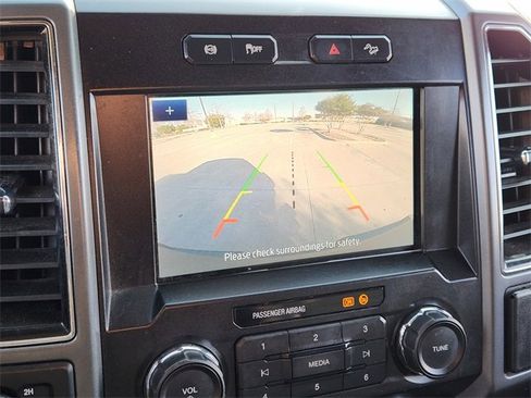 Used 2022 Ford F250 XLT w/ FX4 Off-Road Package image 18