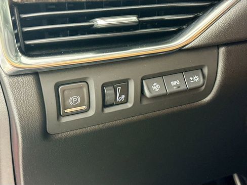 Used 2023 Cadillac XT4 Sport AWD/4WD image 10