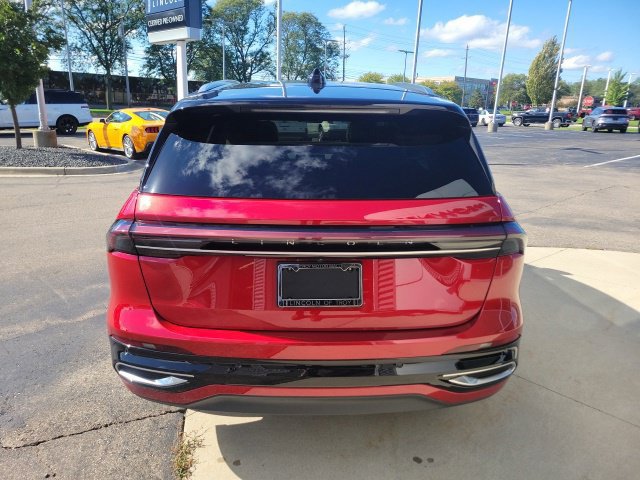 Certified 2025 Lincoln Nautilus Reserve AWD/4WD image 12