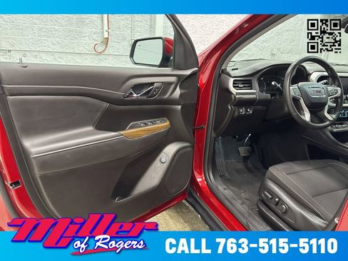 Used 2023 GMC Acadia SLE w/ Driver Convenience Package image 12