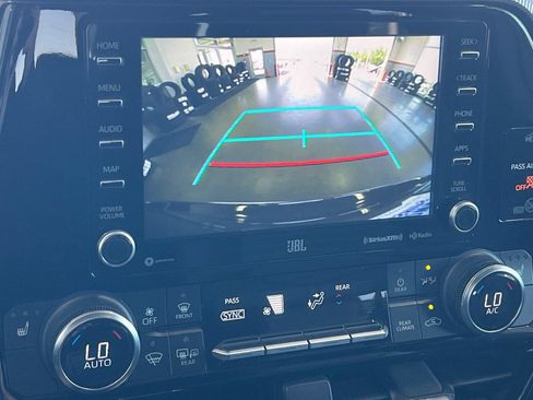 Certified 2021 Toyota Highlander XSE AWD/4WD image 17