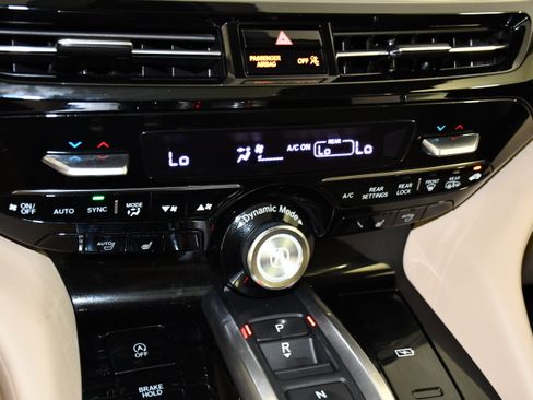 Used 2022 Acura MDX w/ Technology Package AWD/4WD image 29