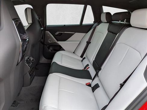 New 2026 BMW M5 Touring image 17