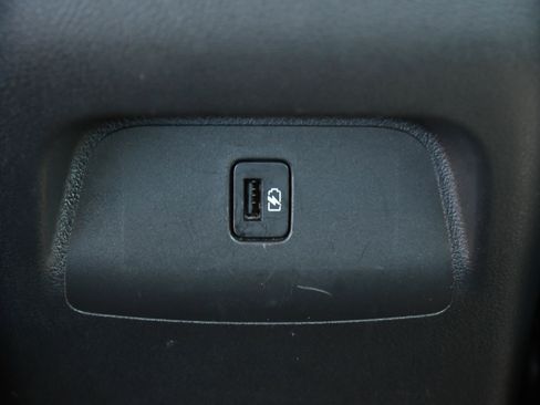 Used 2024 Nissan Sentra SV FWD image 33