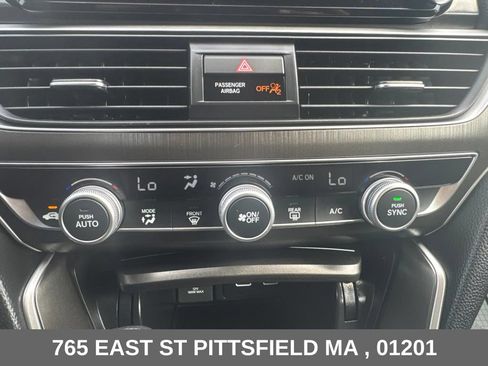 Used 2022 Honda Accord LX image 19