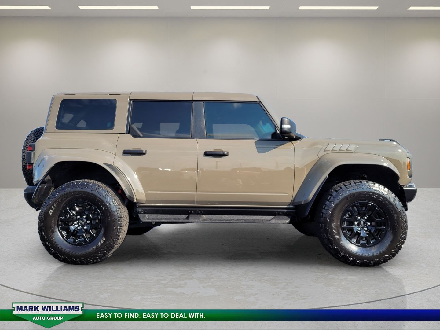 Used 2025 Ford Bronco Raptor AWD/4WD image 2