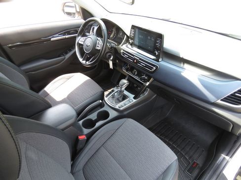 Used 2021 Kia Seltos S AWD/4WD image 13