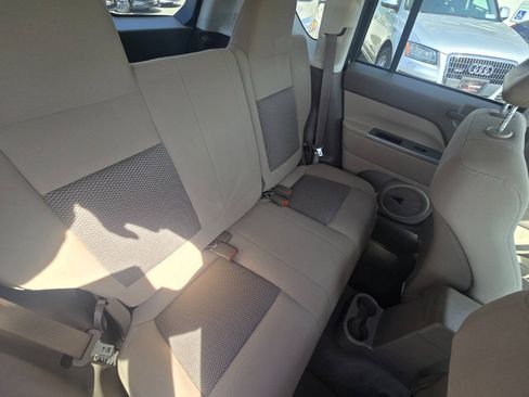 Used 2007 Jeep Compass Sport FWD image 47