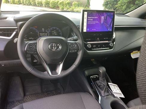 Used 2026 Toyota Corolla SE FWD image 10