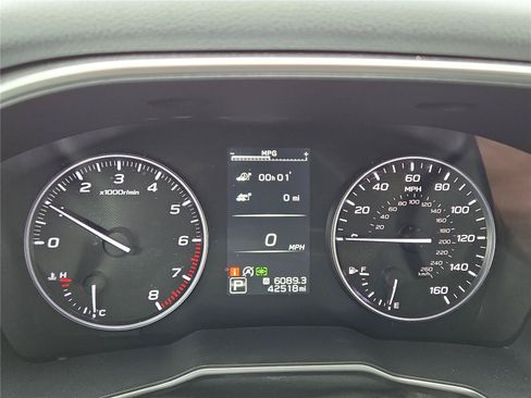 Used 2023 Subaru Outback Touring AWD/4WD image 3