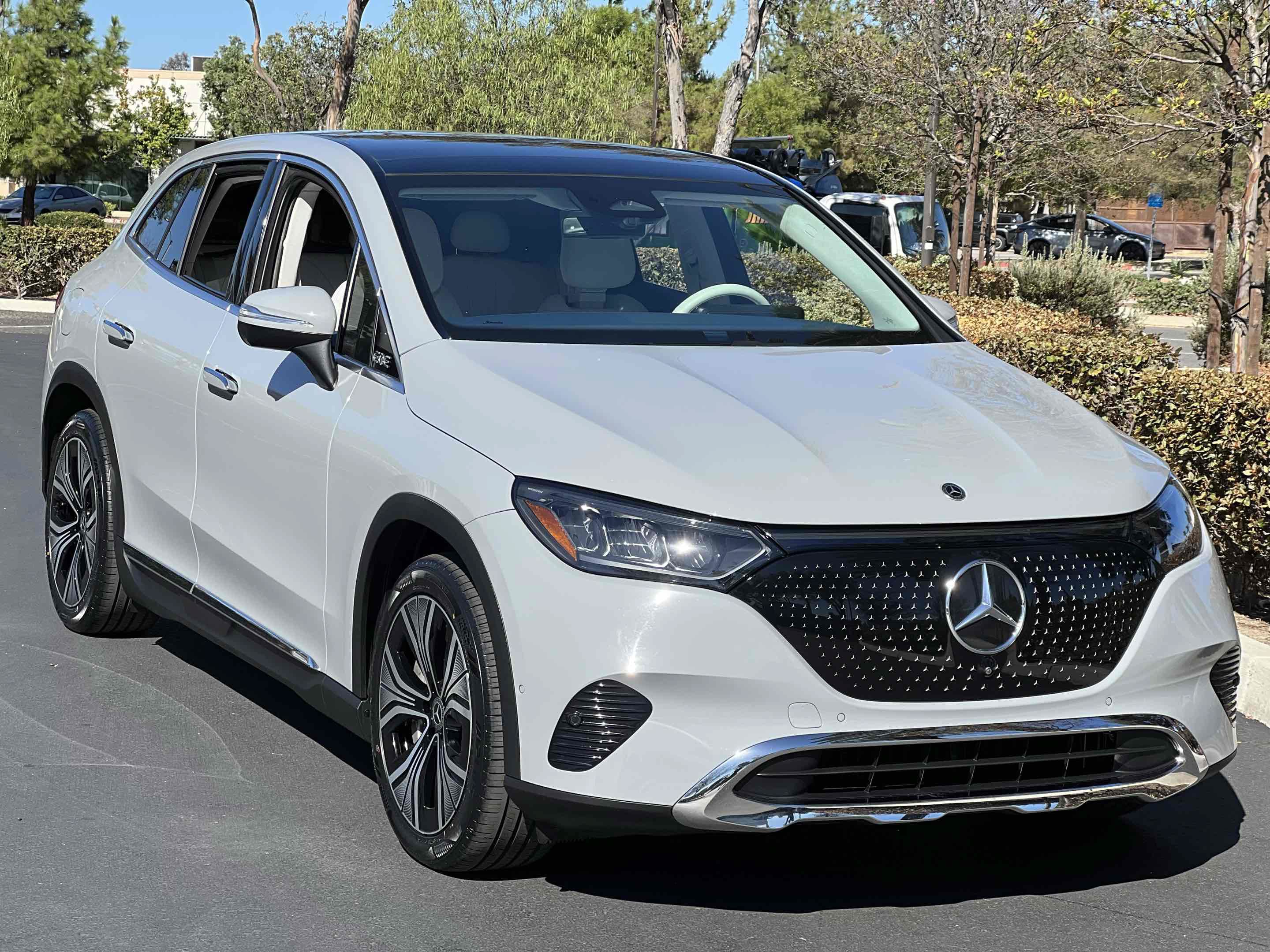 Used 2024 Mercedes-Benz EQE 350+ SUV image 21