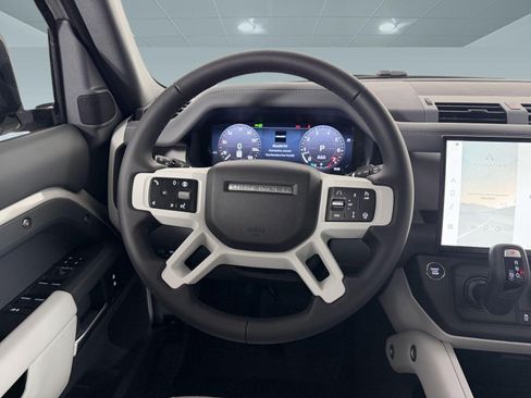 Used 2026 Land Rover Defender 110 S image 17