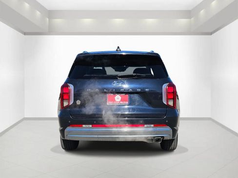Used 2024 Hyundai Palisade Calligraphy image 5