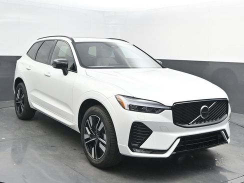 New 2026 Volvo XC60 B5 Core w/ Climate Package image 1