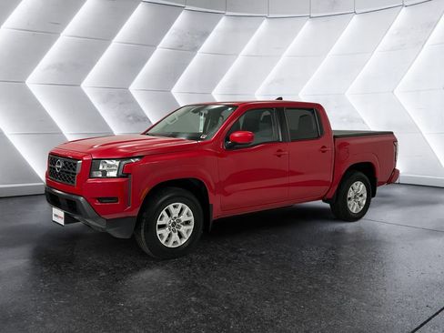 Used 2022 Nissan Frontier SV image 3