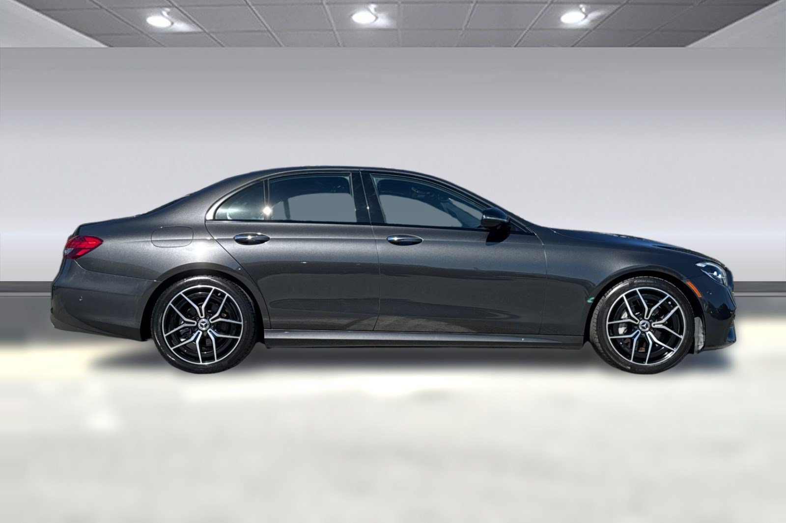 Used 2023 Mercedes-Benz E 350 Sedan image 7