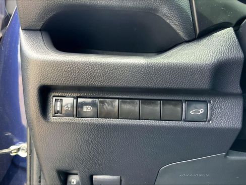 Certified 2024 Toyota RAV4 XLE w/ Convenience Package AWD/4WD image 33