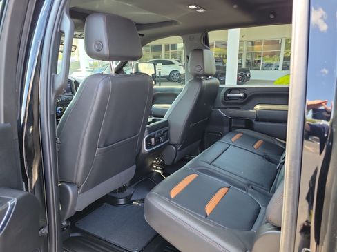 Used 2022 GMC Sierra 2500 AT4 w/ AT4 Premium Plus Package AWD/4WD image 12