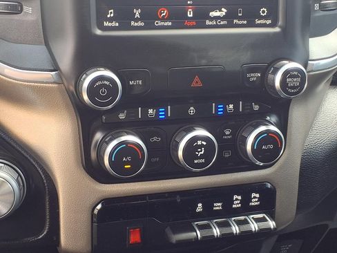 Used 2019 RAM 1500 Laramie AWD/4WD image 8