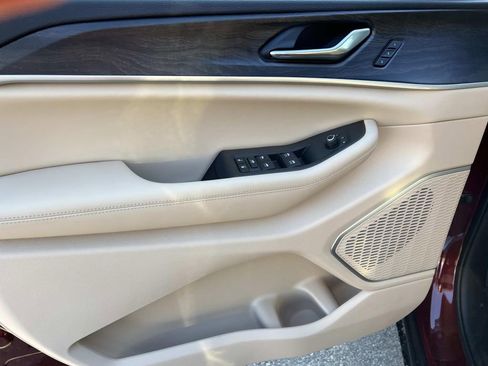 New 2026 Jeep Grand Cherokee L Limited image 11