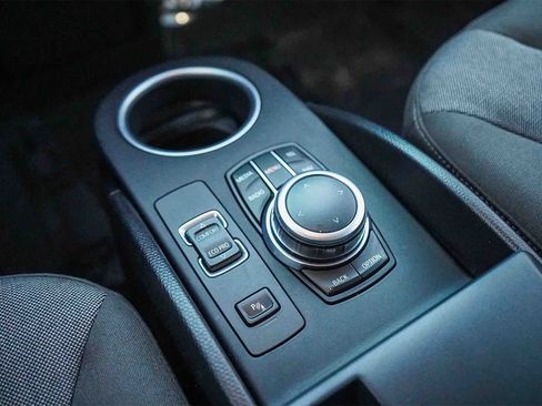 Used 2018 BMW i3 image 18