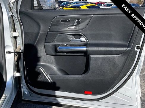 Used 2021 Mercedes-Benz GLA 250 image 27