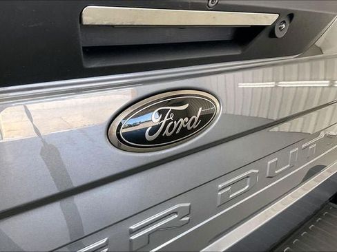 Used 2022 Ford F250 Lariat w/ Tremor Off-Road Package AWD/4WD image 31