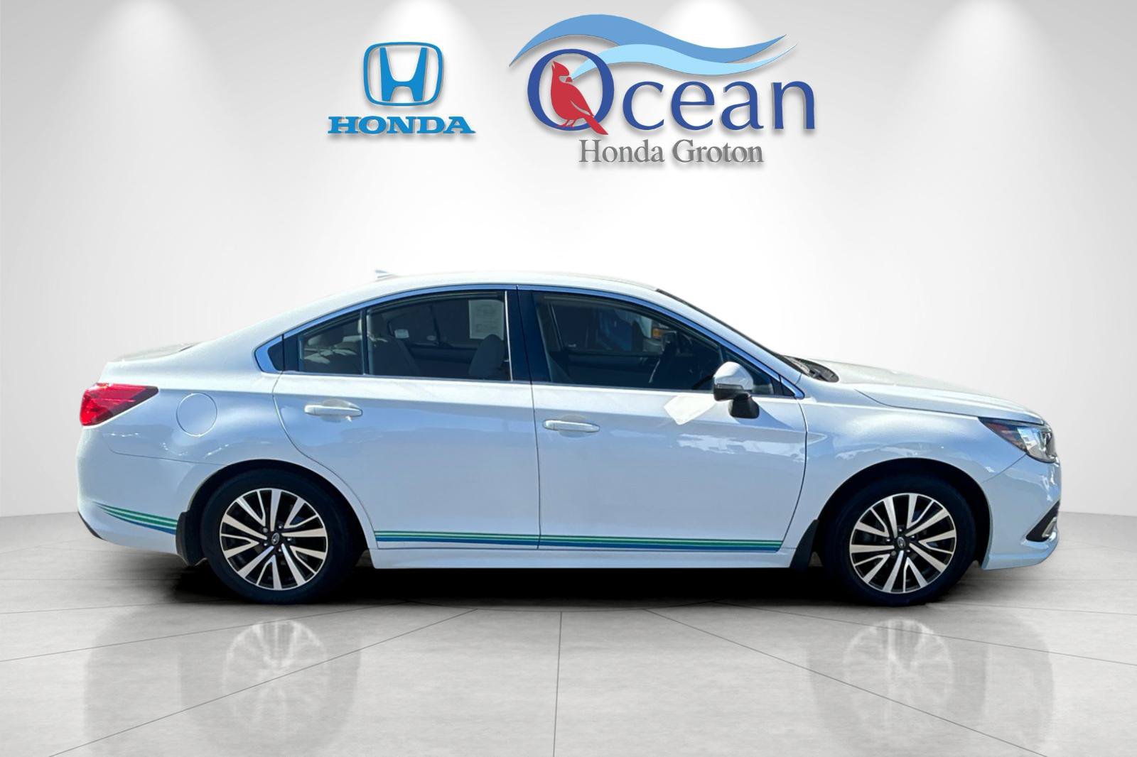 Used 2019 Subaru Legacy 2.5i Premium AWD/4WD image 2