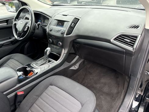 Used 2018 Ford Edge SE FWD image 27