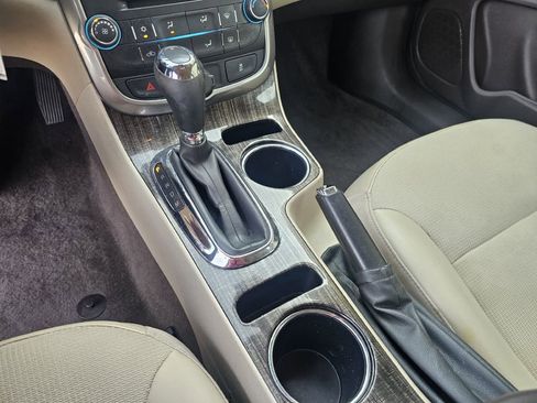 Used 2015 Chevrolet Malibu LT w/ Power Convenience Package image 17