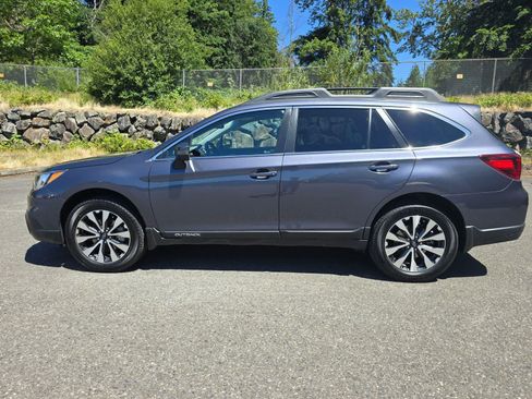 Used 2015 Subaru Outback 2.5i Limited AWD/4WD image 2