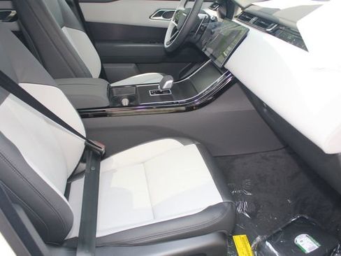 New 2026 Land Rover Range Rover Velar Dynamic SE image 3