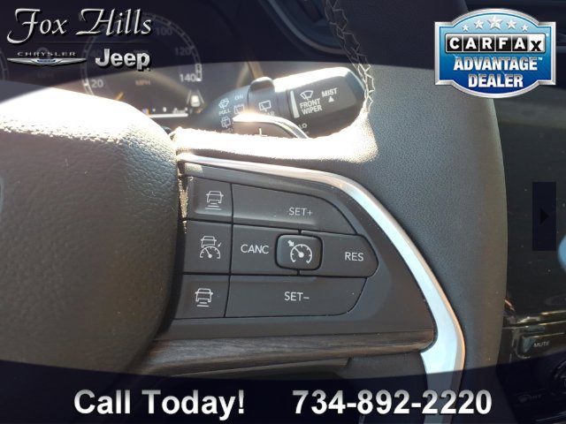 Certified 2025 Jeep Grand Cherokee L Limited w/ Black Appearance Package AWD/4WD image 20