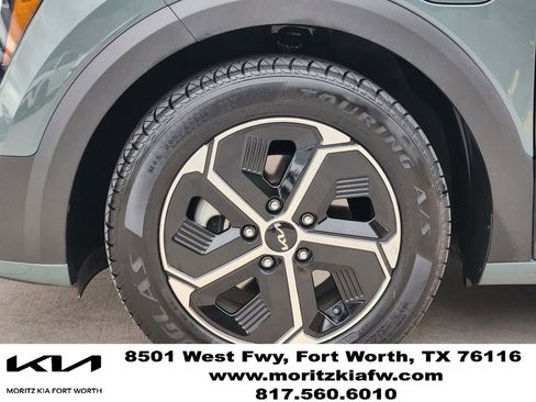 Certified 2023 Kia Niro EX FWD image 9