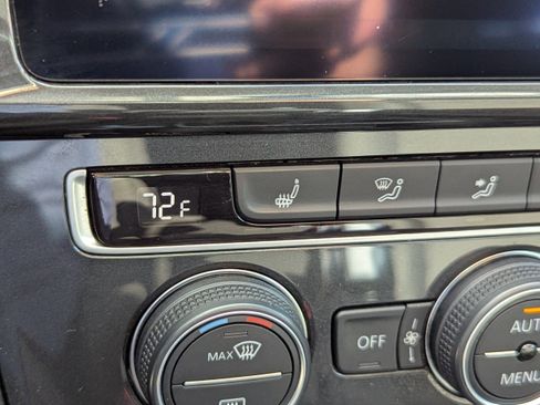 Used 2019 Volkswagen e-Golf SE w/ Driver Assistance Package image 21