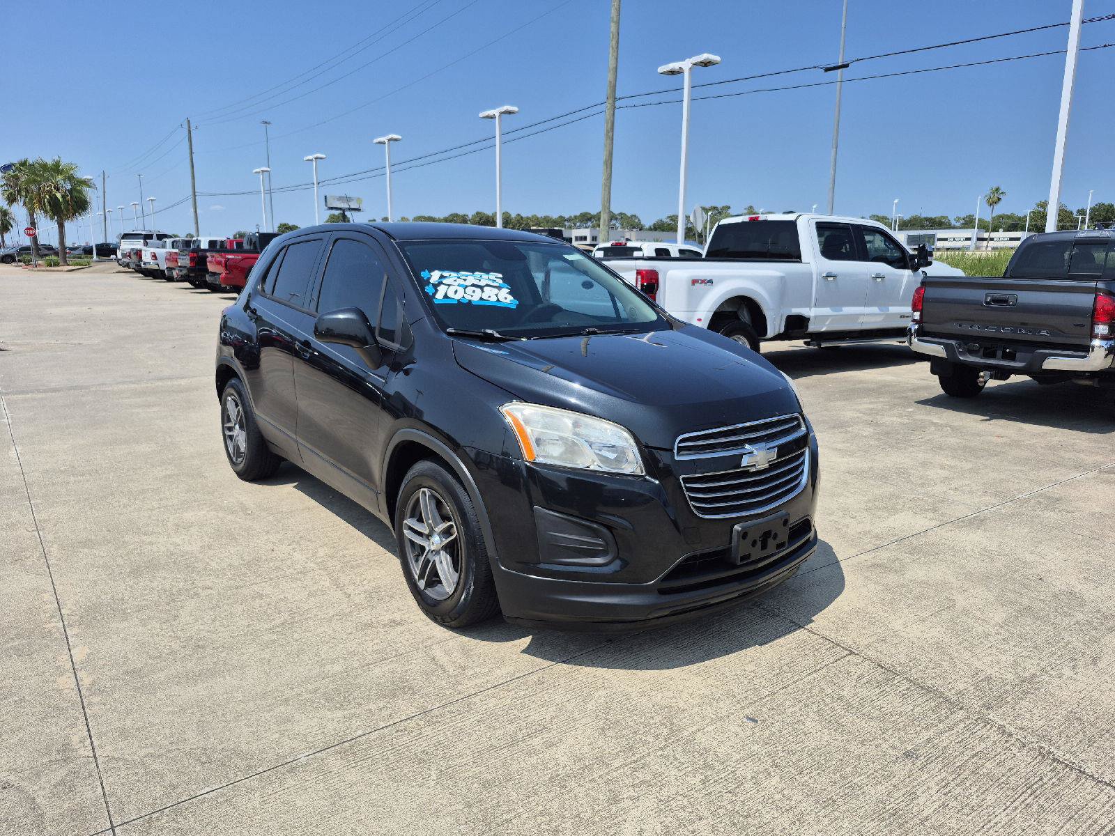 Used 2016 Chevrolet Trax LS w/ LPO, Cargo Package FWD image 14