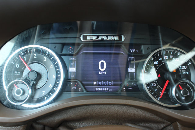 Used 2019 RAM 1500 Laramie AWD/4WD image 29