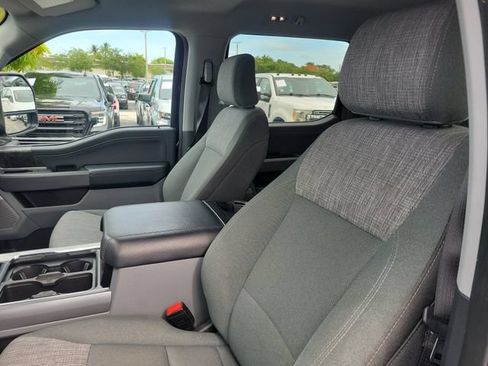Used 2023 Ford F250 XLT w/ Black Appearance Package AWD/4WD image 11