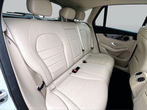 Used 2021 Mercedes-Benz GLC 300 image 18