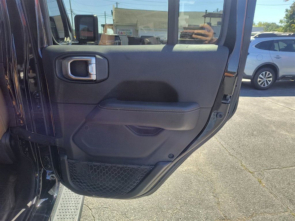 Used 2020 Jeep Wrangler Unlimited Sahara AWD/4WD image 34