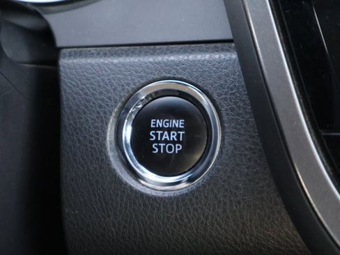 Used 2018 Toyota Camry XSE image 24