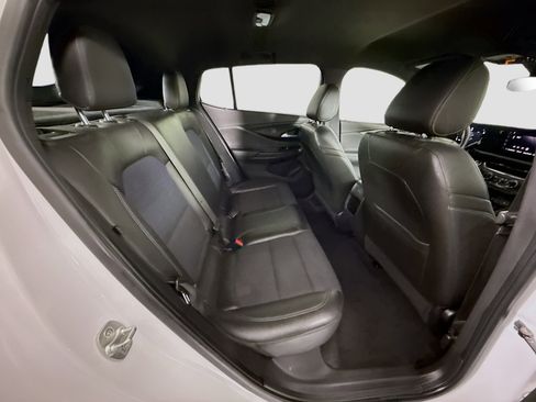 Used 2024 Buick Envista Preferred FWD image 27