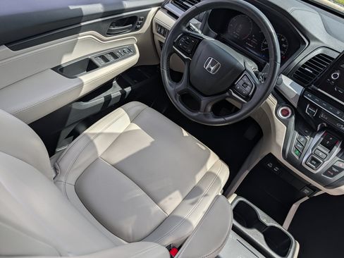 Used 2025 Honda Odyssey EX-L image 9